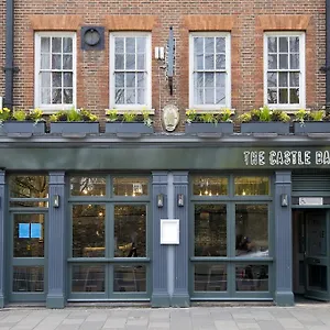 The Castle Bar Only 2* Cambridge