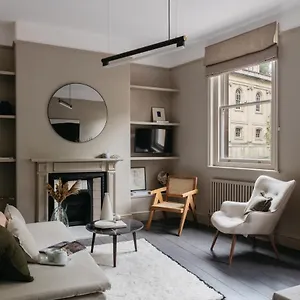 The Curator's - Spacious 2 Bedrooms Apartment Bath