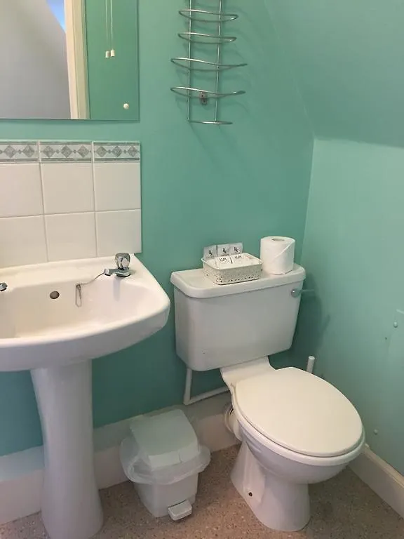 Airdenair Guest House EDI