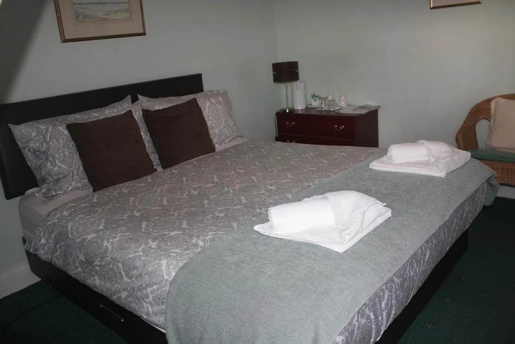 Bed & Breakfast Airdenair Guest House EDI