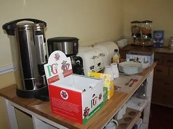 Airdenair Guest House EDI Bed & Breakfast
